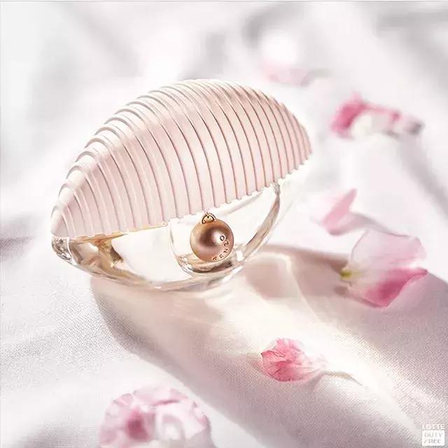 香奈儿蔚蓝香水淡香好还是浓香好,适合夏天香水持久淡香