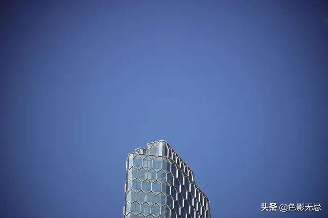 佳能85mm1.2rf对比柔焦版,佳能rf24-105mmf2.8镜头评测