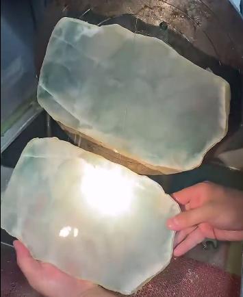 全是裂的沙枣青籽料,全是裂的珠宝