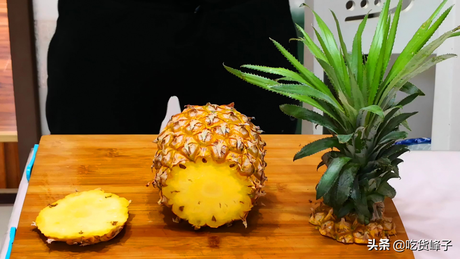 菠萝的削法怎么才更简单,菠萝的正确削法不苦不涩