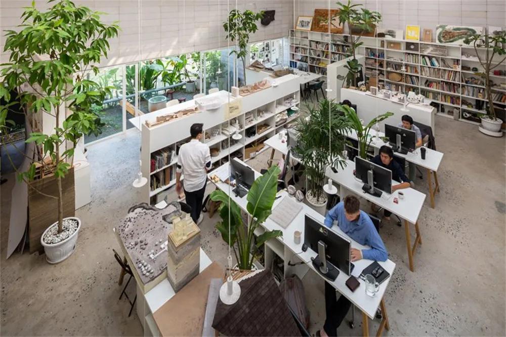 夏日“绿”调丨听说这种色系的办公室，让人不想下班