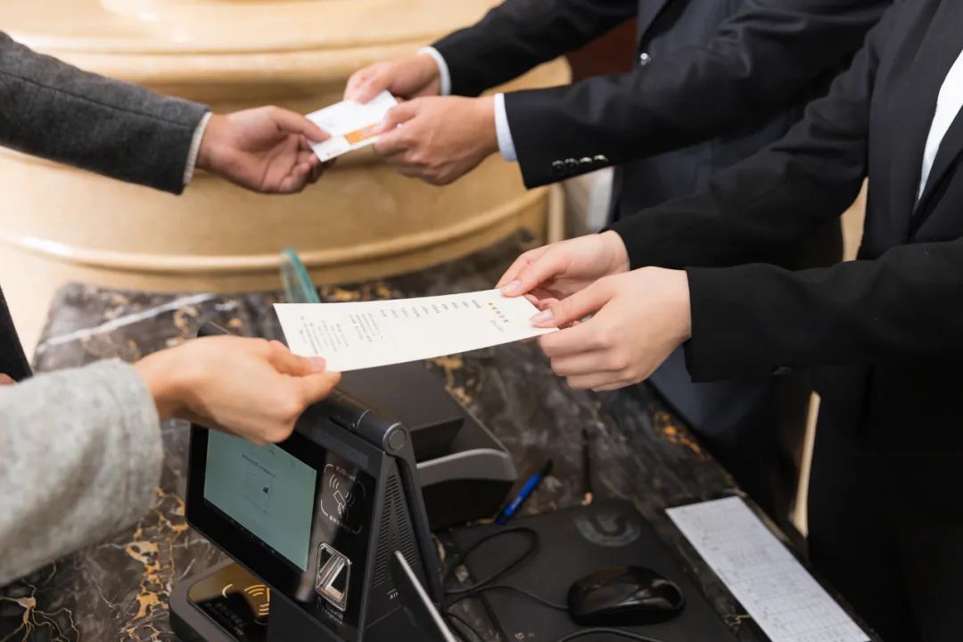 酒店前台服务小细节,酒店服务员基本的规则