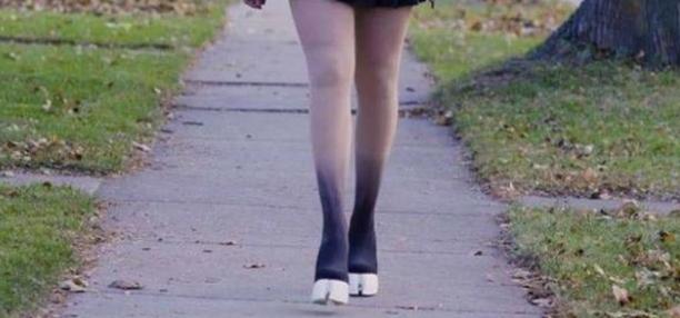 史上最奇葩的5种高跟鞋,日本发明最奇葩的马蹄高跟鞋