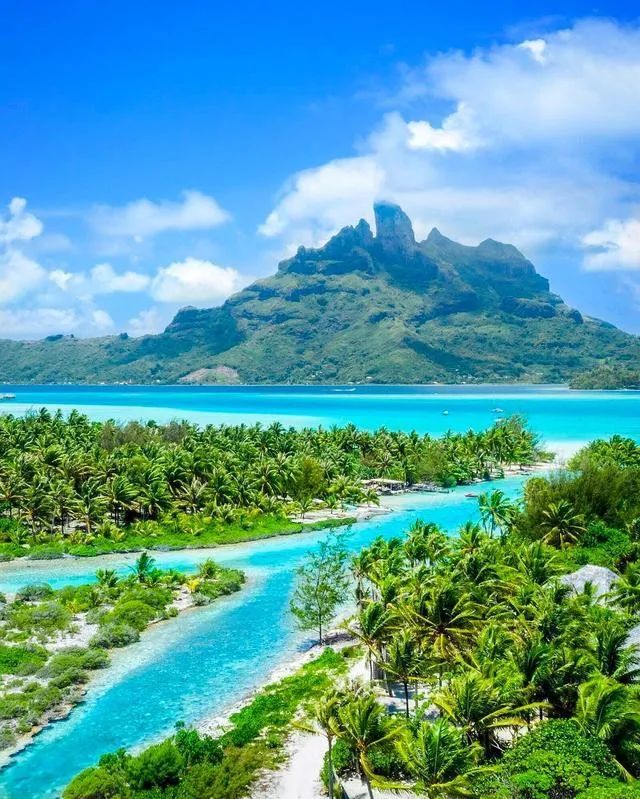 全球最适合蜜月旅行十大海岛,十大海岛度假胜地
