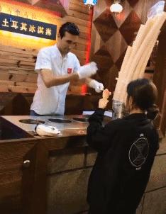 这才是社会该有的样子,这才是社会原本的样子