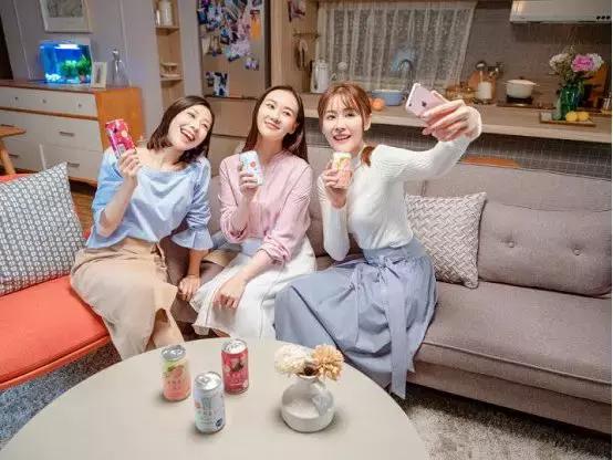 喝了这么多年啤酒原来都是勾兑的,喝了这么多年的茶是不是骗人的