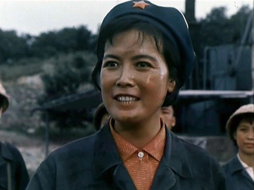 杨雅琴苦菜花图片,杨雅琴悲剧人生