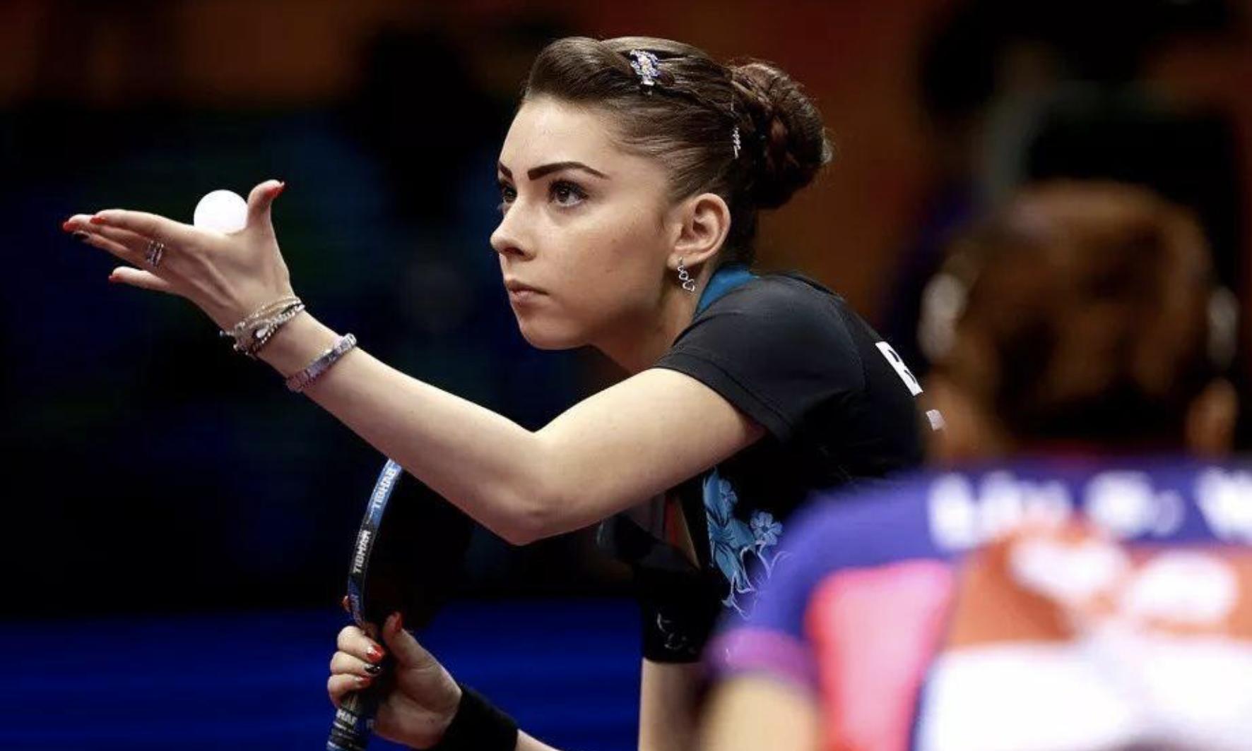 20岁就横扫欧洲乒坛，身材傲人穿吊带装打球，新一代乒乓女神！