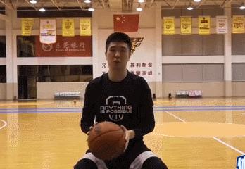 郭艾伦最全进攻技巧,高速控球怎么练习