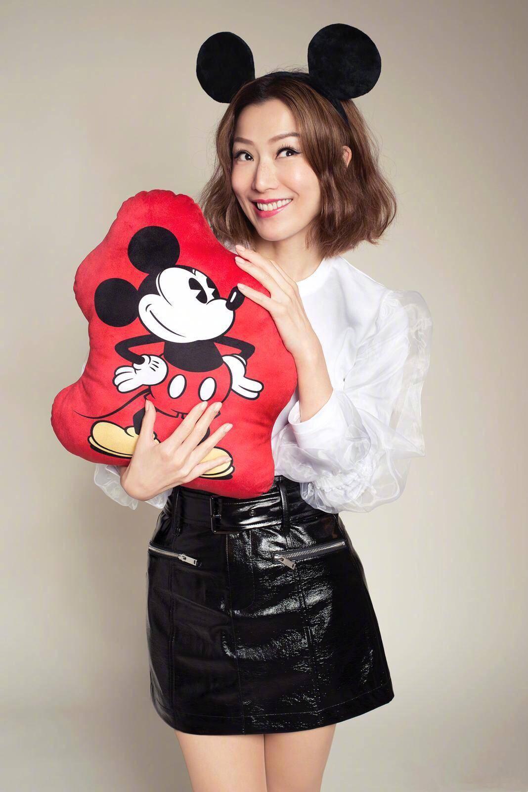 郑秀文黄心颖最新视频,郑秀文黄心颖机场