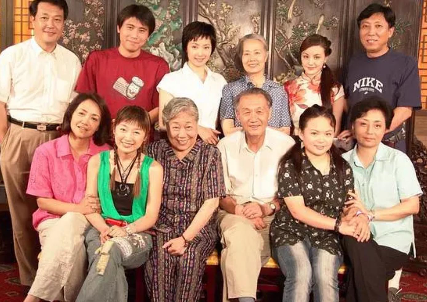 暖春小花爷爷葬礼,暖春小花的爷爷怎么去世的