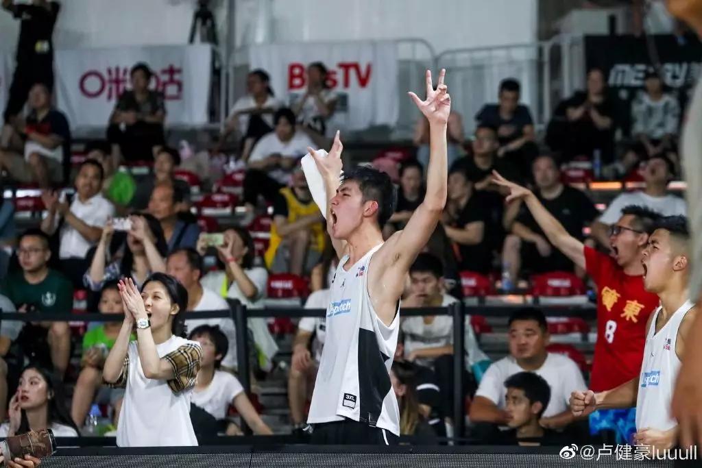 新赛季广东宏远球员合照,广东宏远旧五虎