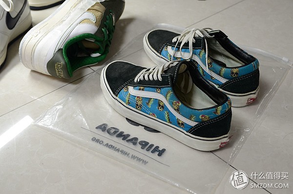 球鞋内侧氧化发黄怎么处理,怎么处理球鞋变黄的问题