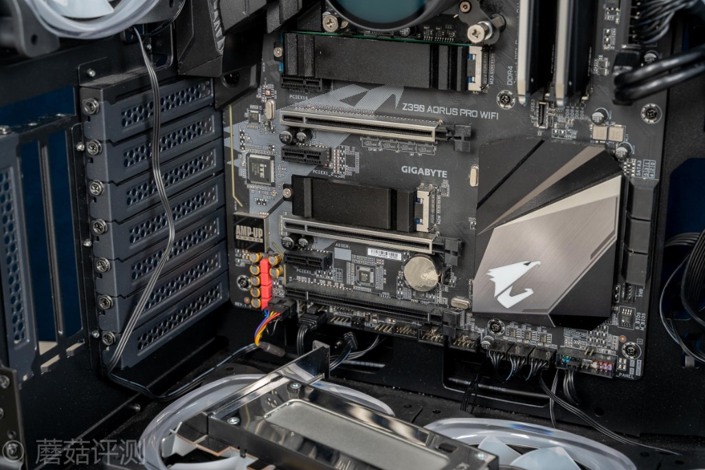 极速插拔，解锁更多使用姿势、ICYDock硬盘抽取盒PCI转M2评测