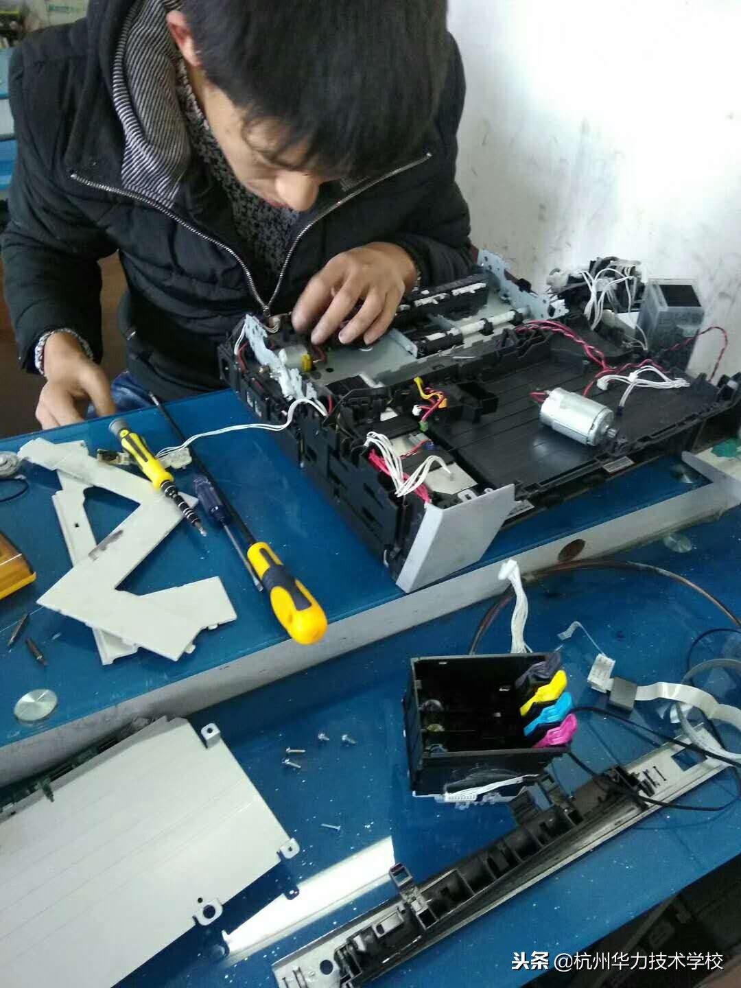 共享打印机的常见故障排除,共享打印机脱机怎么修