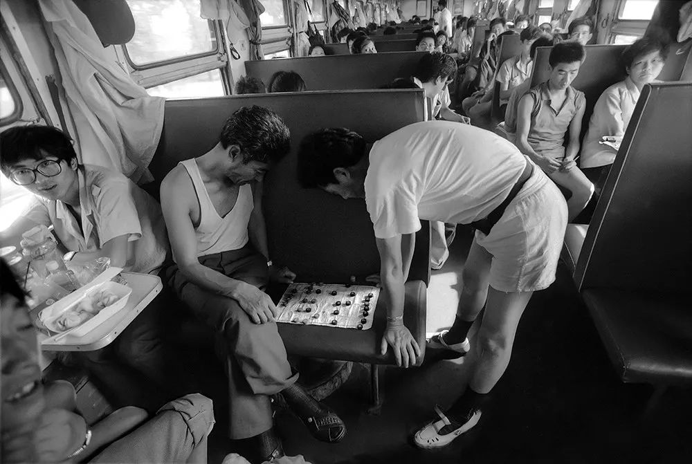 抽烟喝酒烫头完整,回忆二十几年前坐绿皮车的感觉