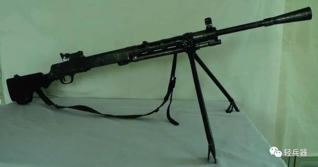 警队枪械装备,警队装备