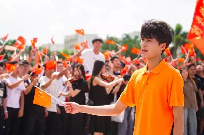 全国各大高校快闪视频,深大首次惊现百人快闪