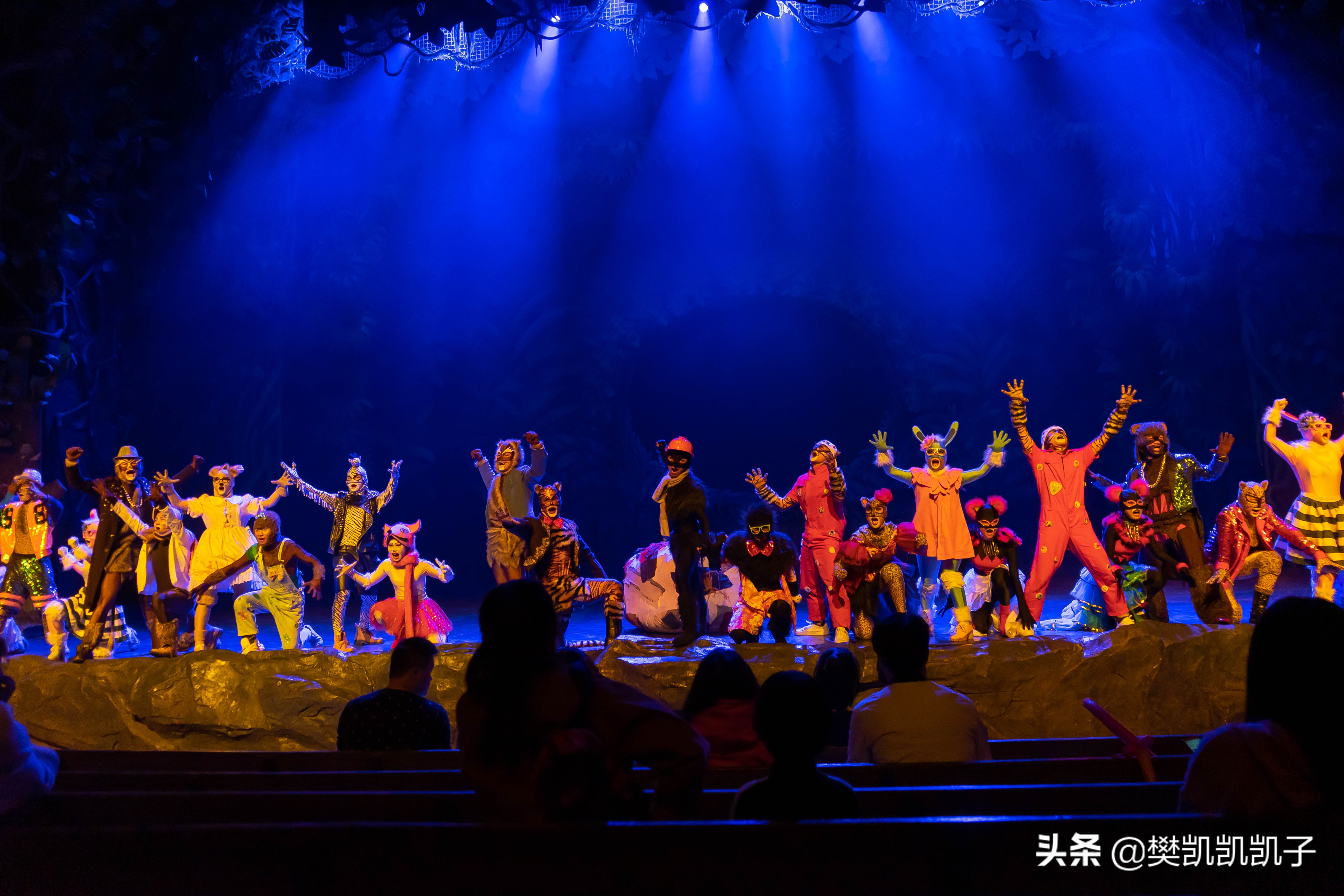 厦门方特冰雪世界人工降雪,厦门方特冰雪节旅游攻略