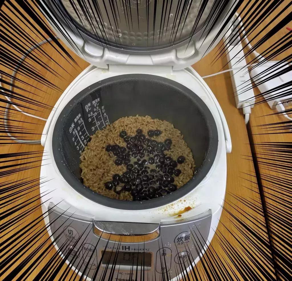 日本流行鼻孔塞珍珠自拍是什么梗？对不起，是我不懂时尚