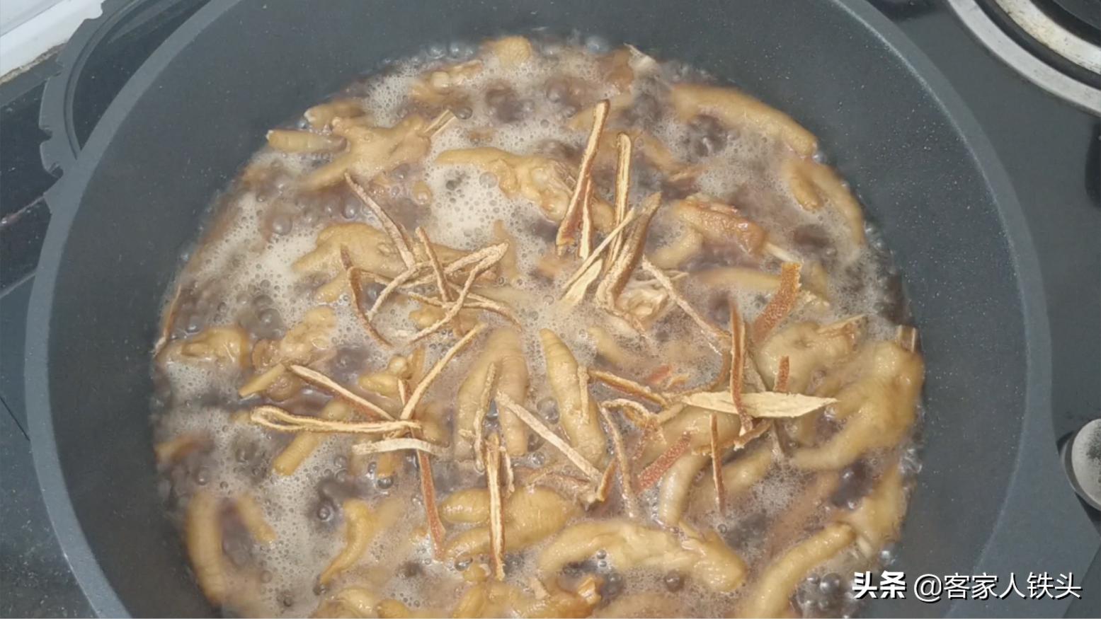 客家卤味虎皮鸡爪的做法,梅州客家鸡爪正宗做法