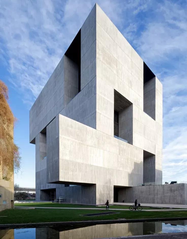 不走寻常路的年轻人,不走寻常路的风格设计