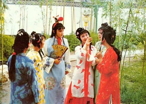 金陵十二钗黛玉与宝钗为什么并列,红楼梦金陵十二钗中林黛玉