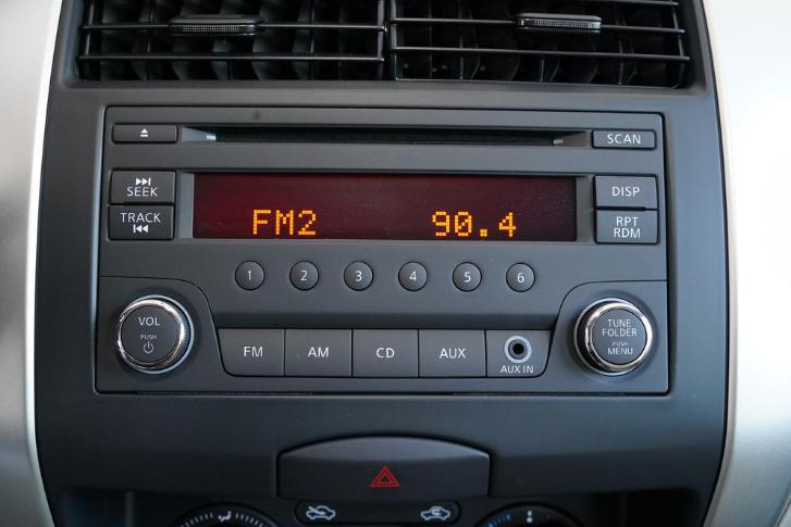 2018年日产骊威1.6手动挡,2015款骊威1.6cvt试驾