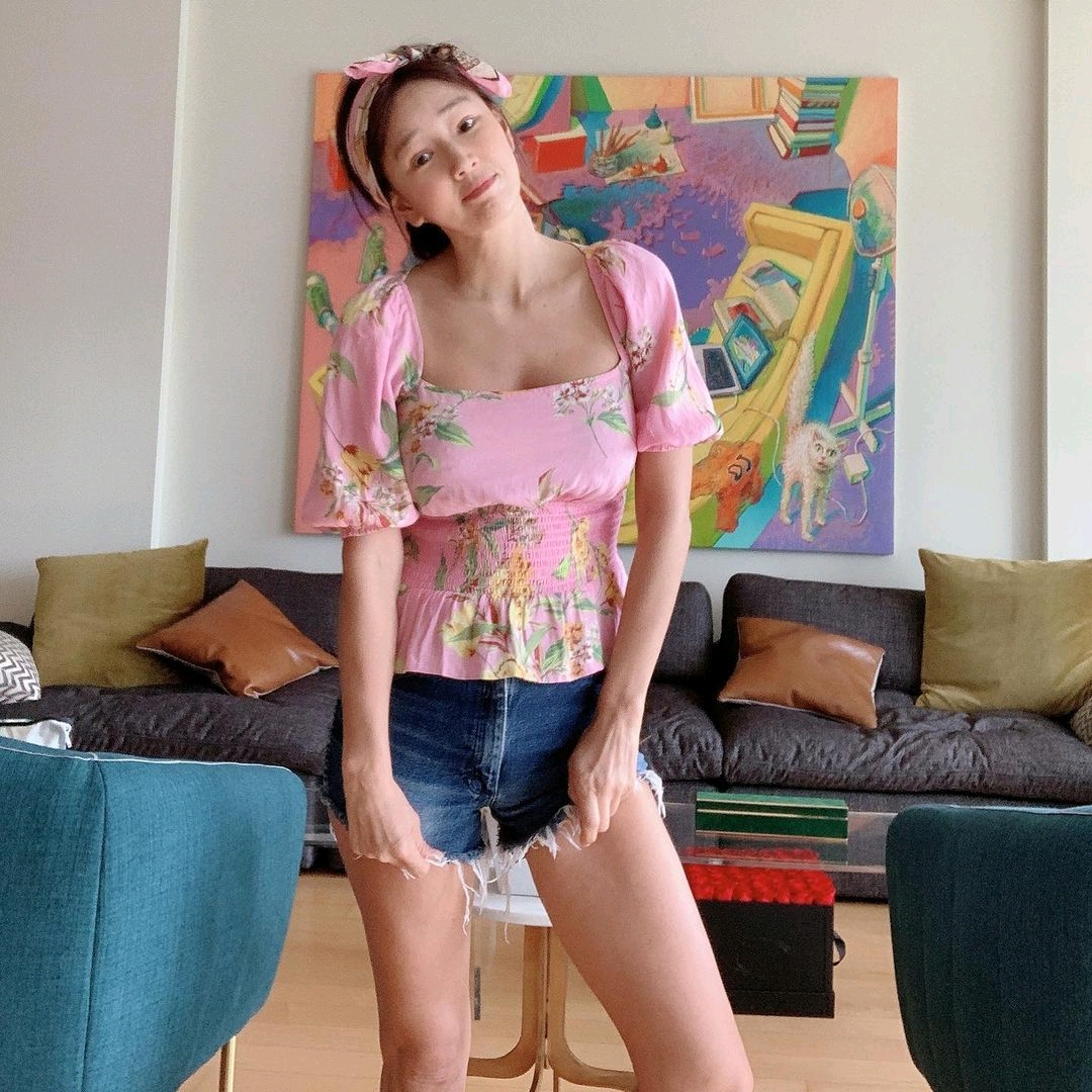 韩国女星肚子残留明显带状疱疹伤口,“失去感觉,必须治疗神经”