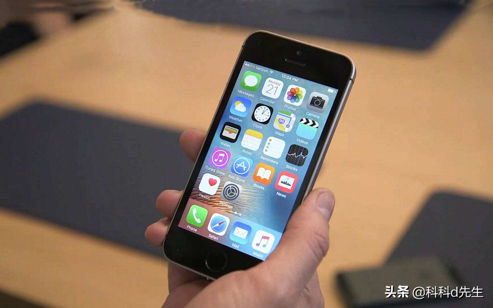 iphonese还值得入手吗,iphonese还值得入手么
