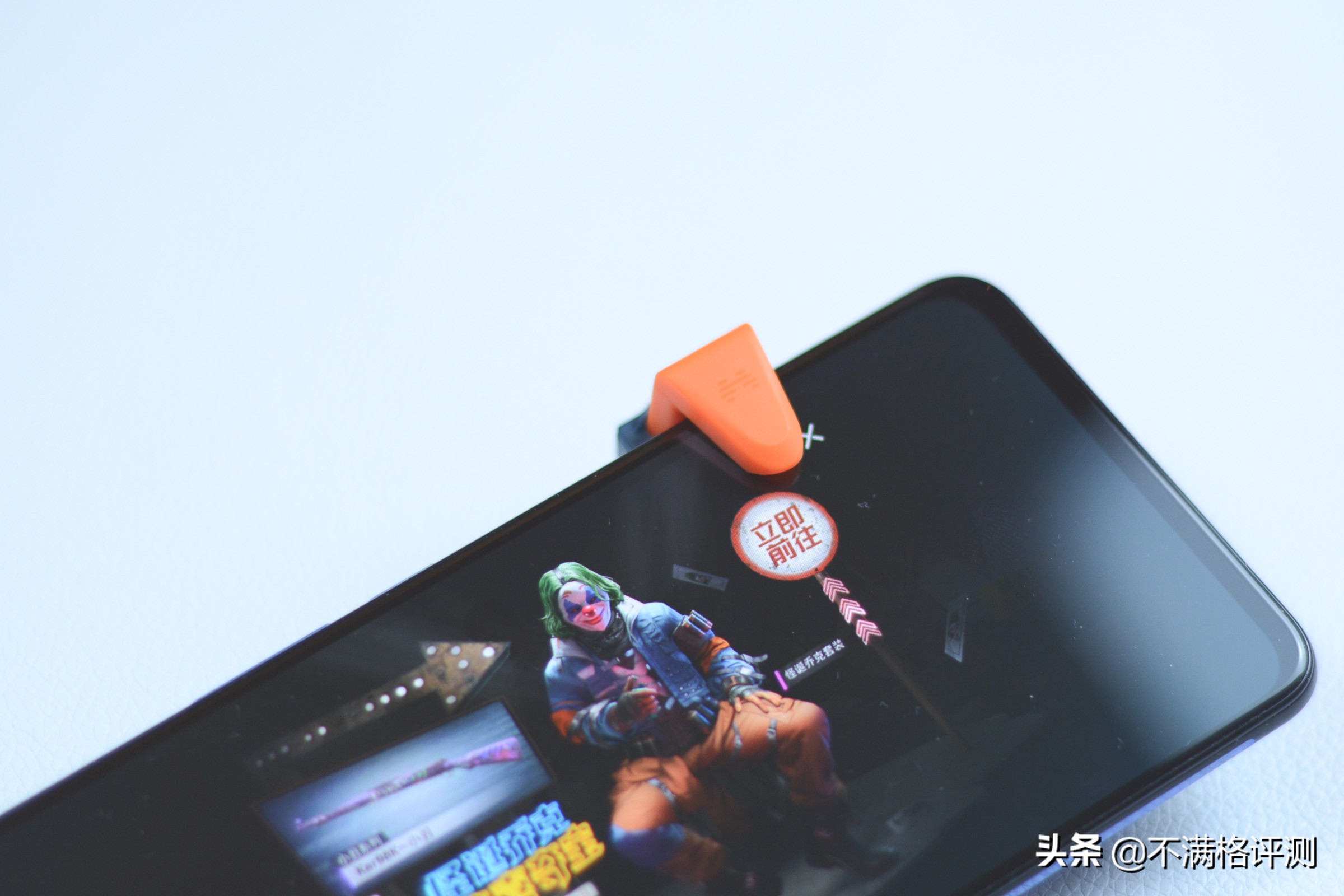 北通J1手游按键：打火机一样大小，用它玩吃鸡，SKS秒变AK47