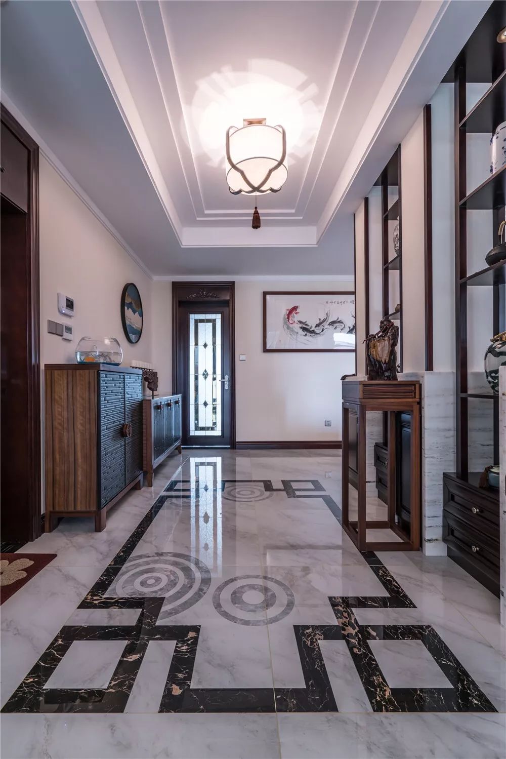 新中式风格无主灯140平装修,140平客厅新中式装修效果图