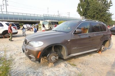 小偷眼里的碟刹锁,宝马轮胎的防盗螺丝拆不下来