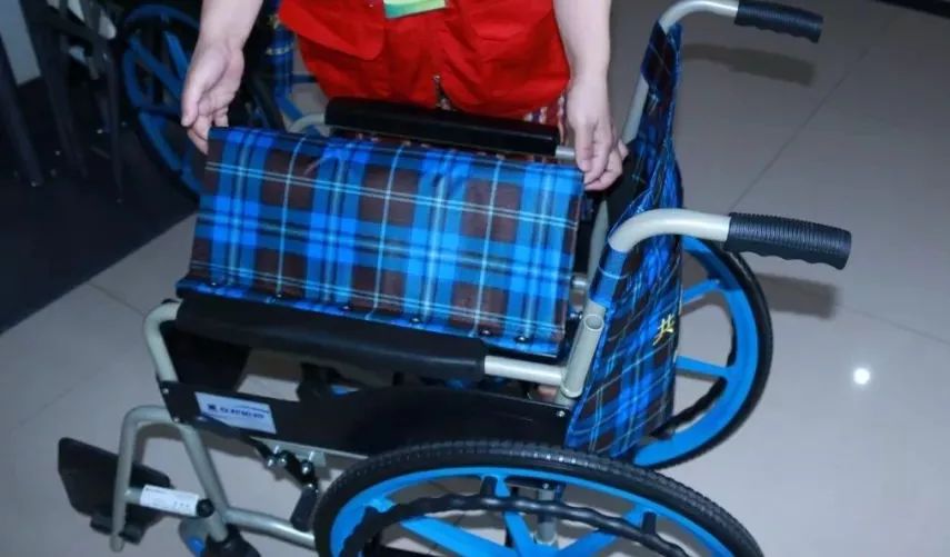 医院共享轮椅需要做什么,市中心医院共享轮椅如何扫码使用