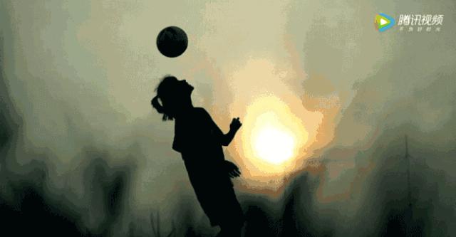 外卖小哥逆行失声痛哭,外卖小哥送外卖泪目