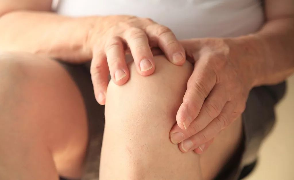 秋冬用什么泡脚对皮肤好,秋冬泡泡脚全身轻松