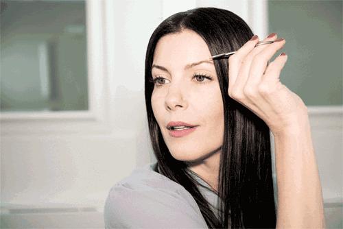 聊聊赵丽颖这张结婚证照片儿……