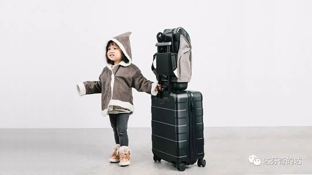 垂直分隔，1秒取物，“快卡背包”拯救乱成一团的“巨包*党**”