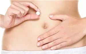 女性月经期间，这6种药不可随便吃