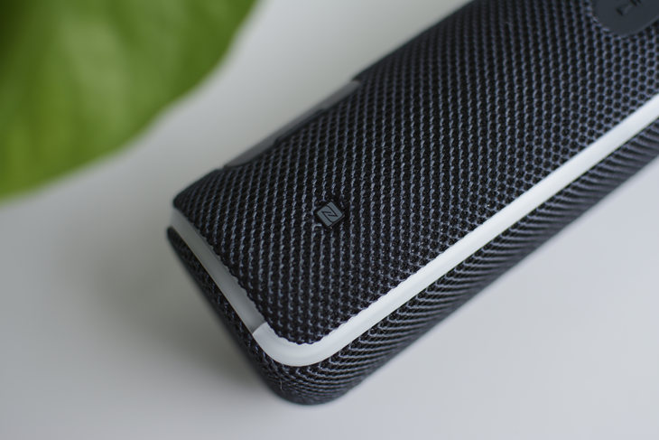 绚丽音效玩法多索尼SRS-XB21蓝牙音箱评测