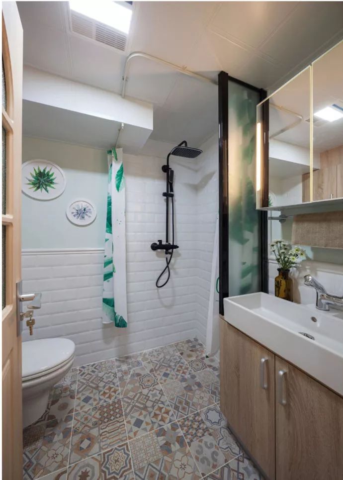 39㎡的小户型，利用折叠床设计，变成了2室1厅！