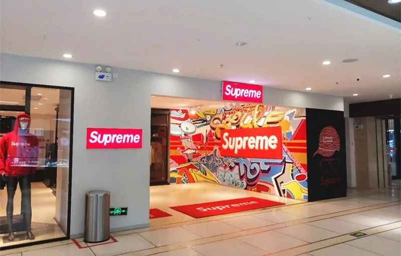 火爆之后骤冷!开始拓展潮牌、书店、童乐、餐饮的中大门,真能扮演好经开商业扛把子?