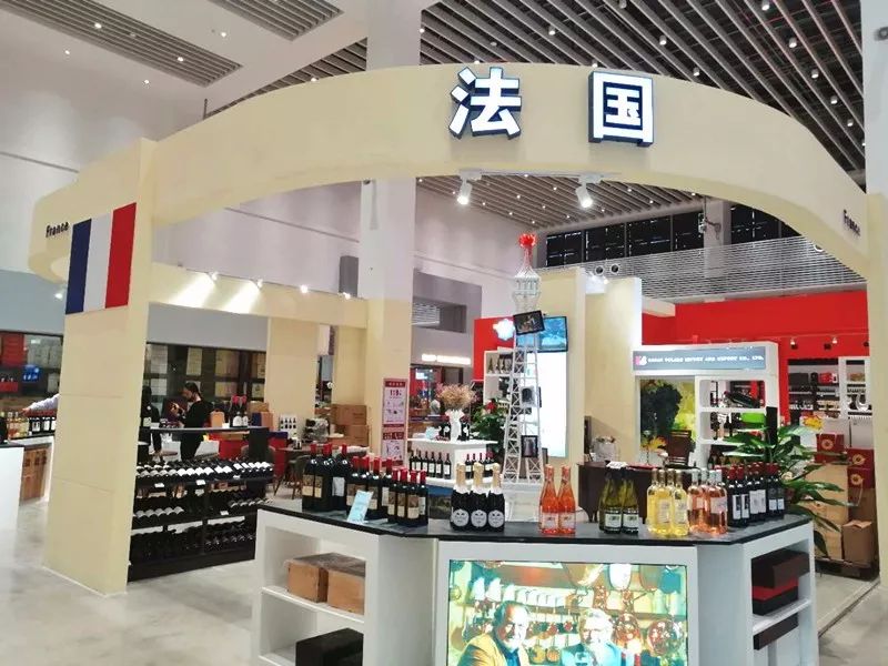 火爆之后骤冷！开始拓展潮牌、书店、童乐、餐饮的中大门，真能扮演好经开商业扛把子？