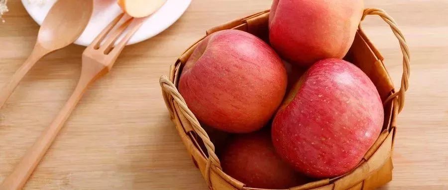 衣服鞋子发黄有污渍,衣服鞋子泛黄怎么办