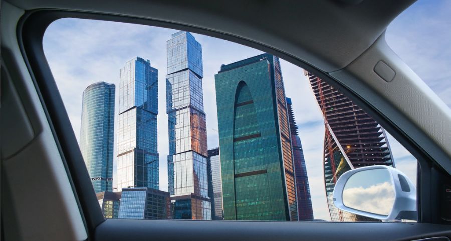 汽车车内玻璃有雾怎么解决,下雨天汽车内玻璃有雾怎么办