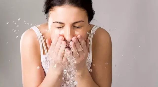 晚上睡觉要不要关路由器电源,晚上睡觉要关wifi吗