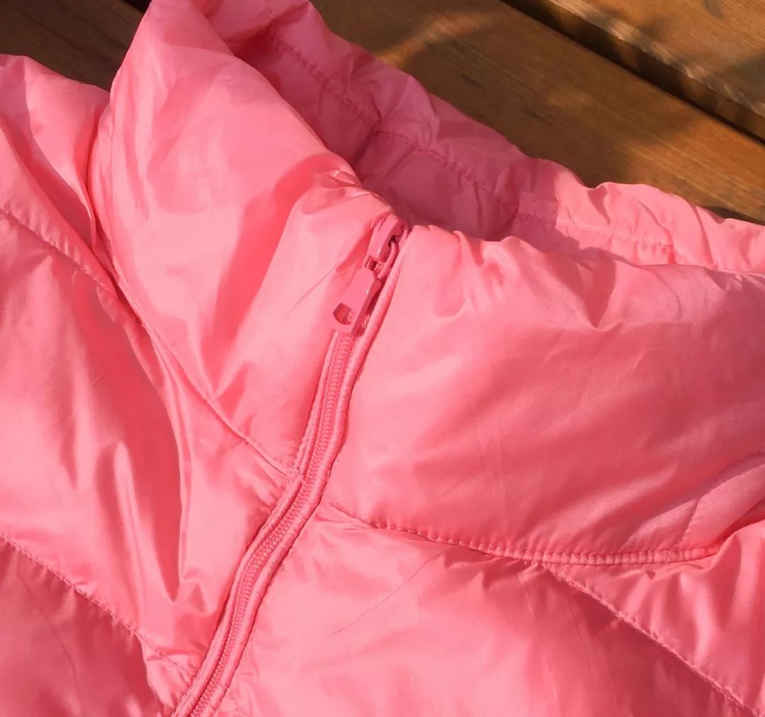 1件羽绒服有多重,一件羽绒服3.2斤重