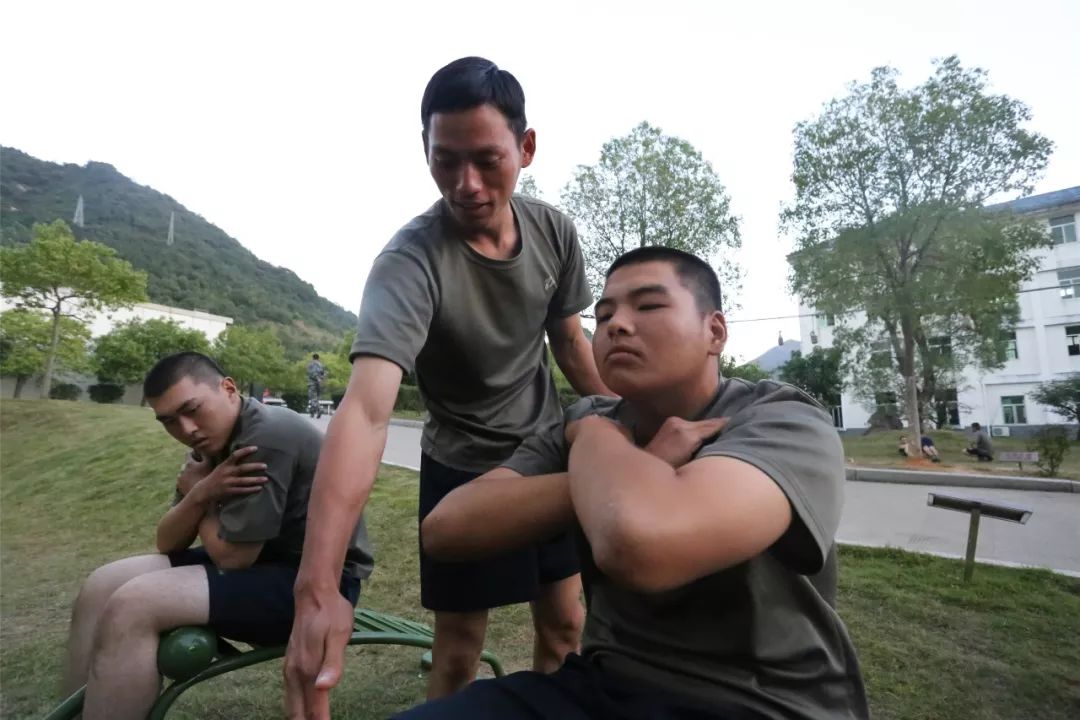 入伍仨月减肥70斤,入伍45天瘦30斤