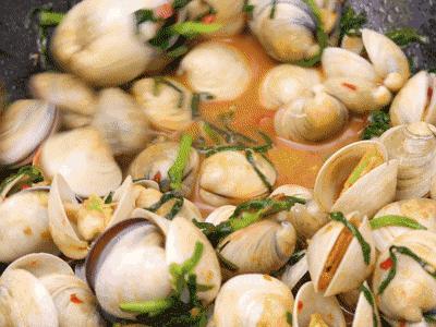 预告｜日本传世铁锅，轻、薄、不易生锈，不易粘锅，导热快，爆炒没压力，炒的菜色香味俱全，厨房好帮手！