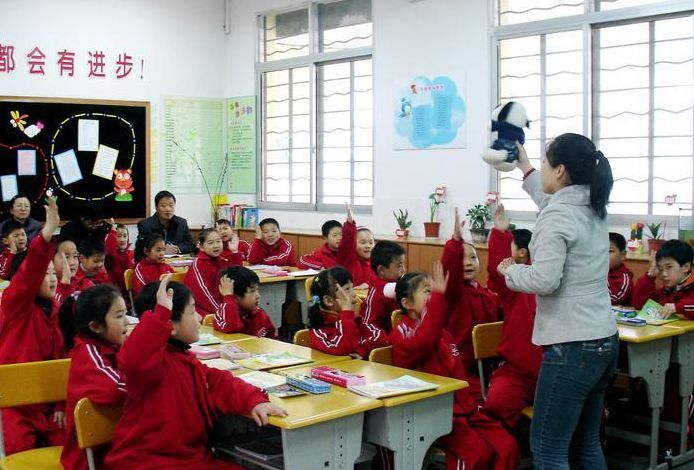 「关注」重磅!镇江给老师“定规矩”,申报高级职称和特级教师必须要到乡村薄弱学校任教
